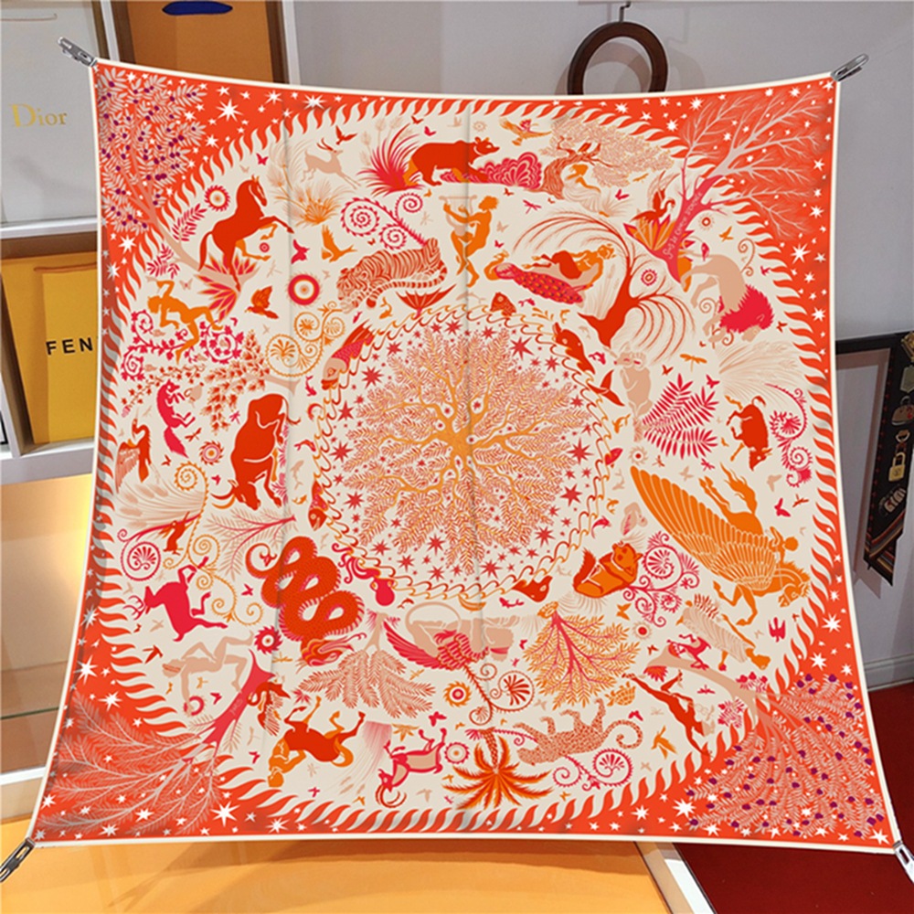 Sous le Charme d'Orphee shawl red